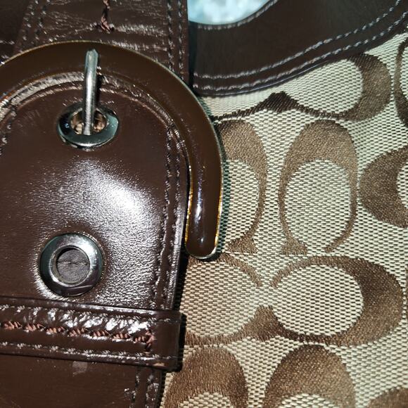 COACH EUC LARGE LYNN TRIPLE SECTION SHOULDER BAG - Picture 3 of 8